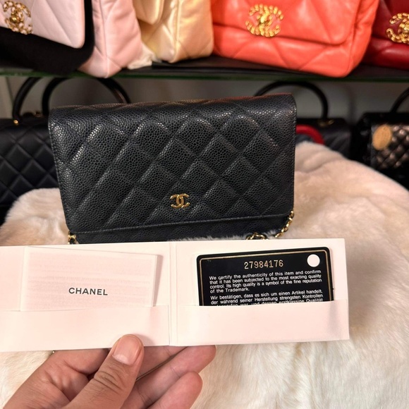 Chanel wallet on Chain - Picture 10 of 12